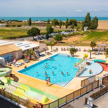 לה פלוט Camping Les Peupliers מראה חיצוני תמונה