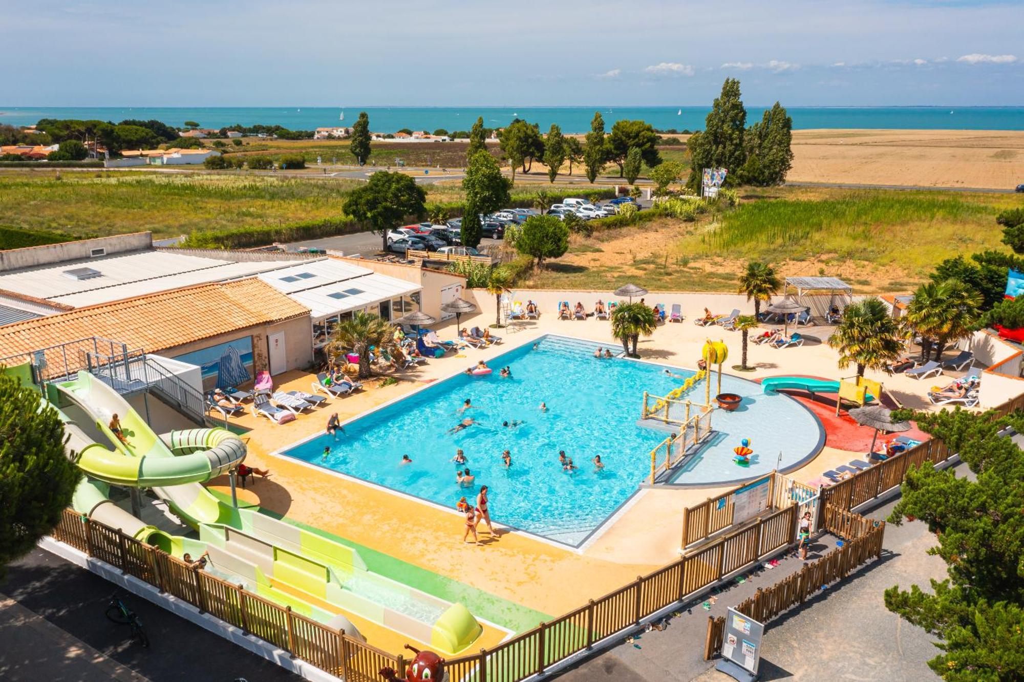 לה פלוט Camping Les Peupliers מראה חיצוני תמונה