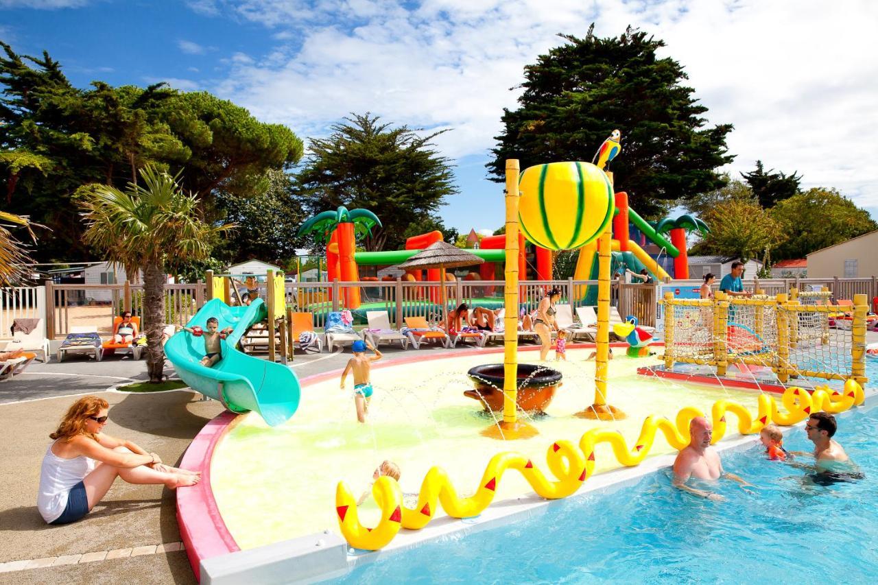 לה פלוט Camping Les Peupliers מראה חיצוני תמונה
